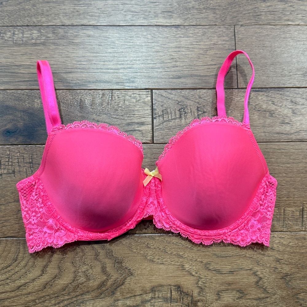 Victoria’s Secret Dream Angels Hot Pink Lined Demi Underwire Bra - Size: 36D